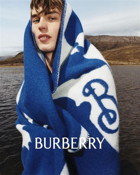 pubblicità burberry 2023|burberry winter collection.